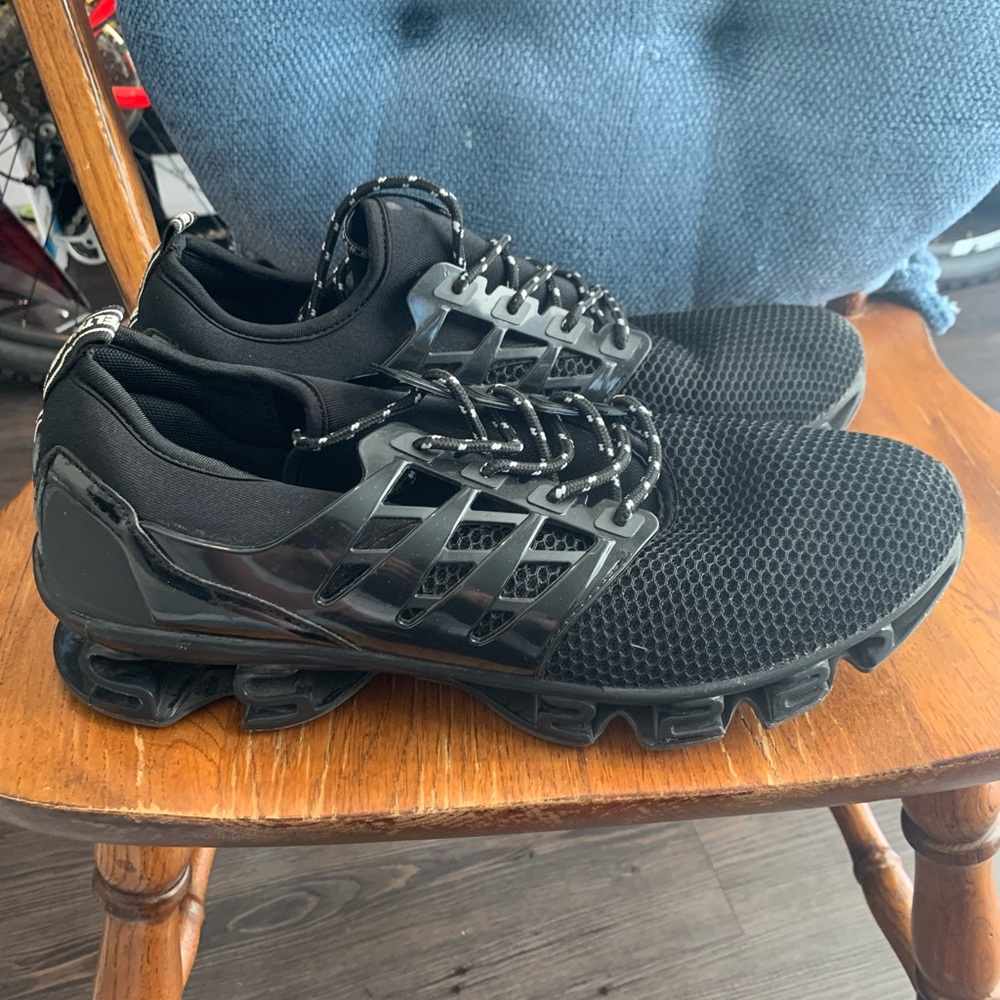 Running shoes